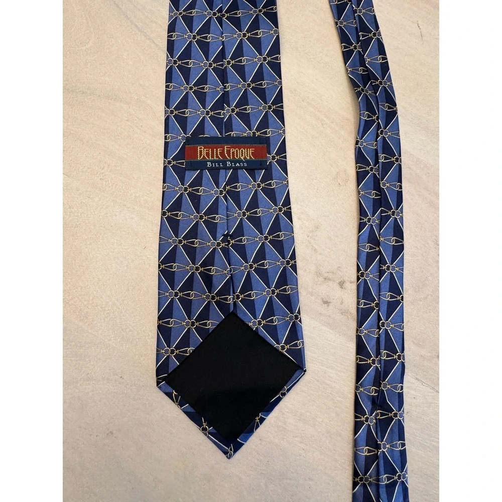 Belle Epoque Bill Blass Men's %100 SilkTie Blue Made in USA